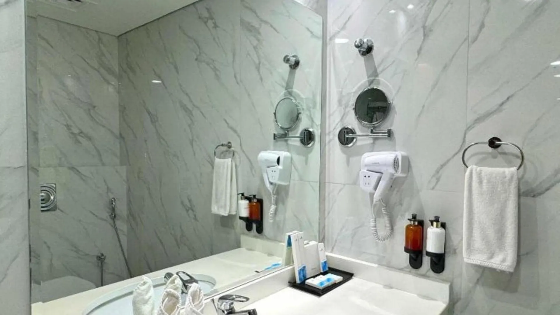**** Hotel Emirates Grand Residences Dubai United Arab Emirates