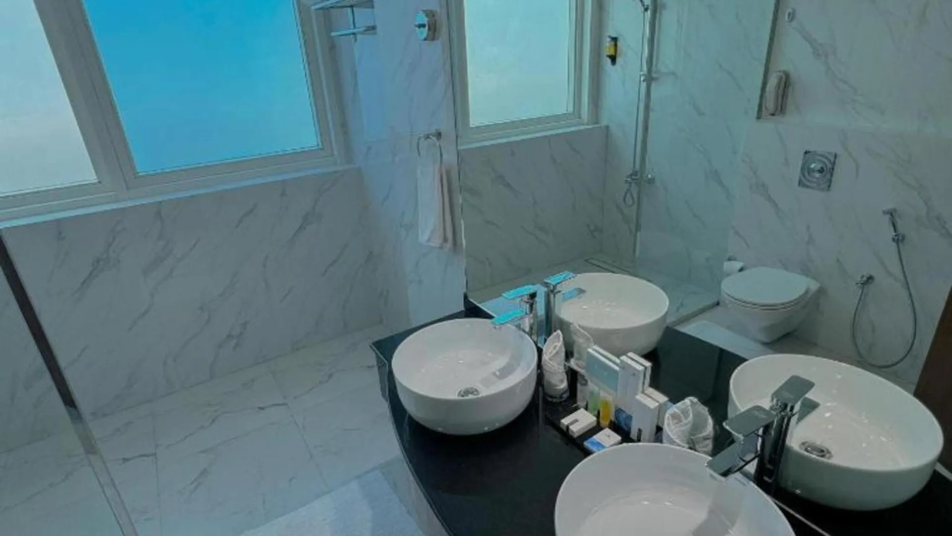 Emirates Grand Residences Dubai Hotel